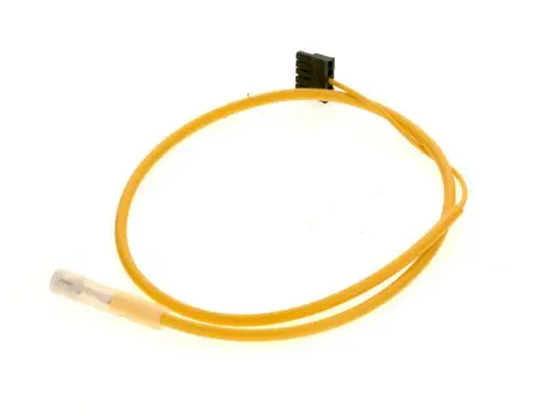 Leitung mit einem orangefarbenen Kabel und einem schwarzen Stecker, hergestellt von Bosch, zum Anschluss in Heizungs- oder Gasgerätesystemen.